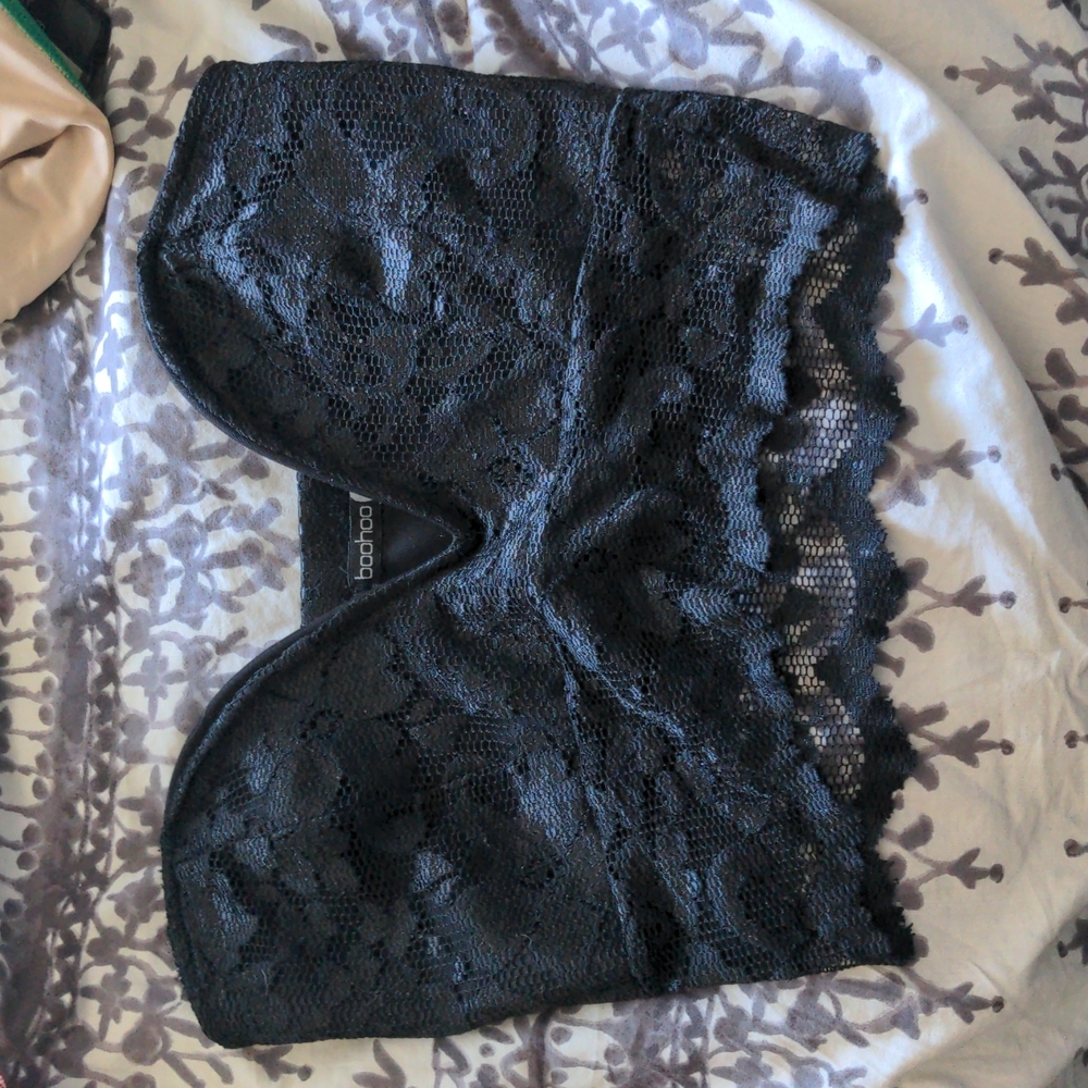 BooHoo Bandeu Lace with Wire